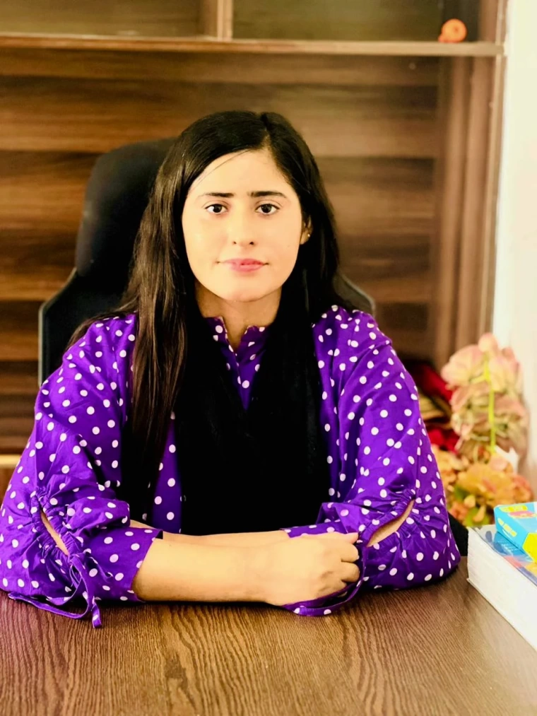 Dr Kainat